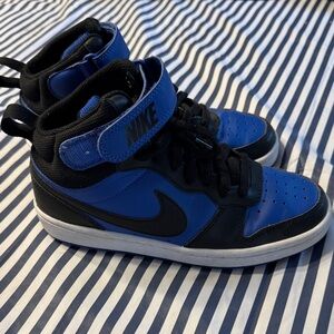 Nike Kids Black and Blue Sneakers